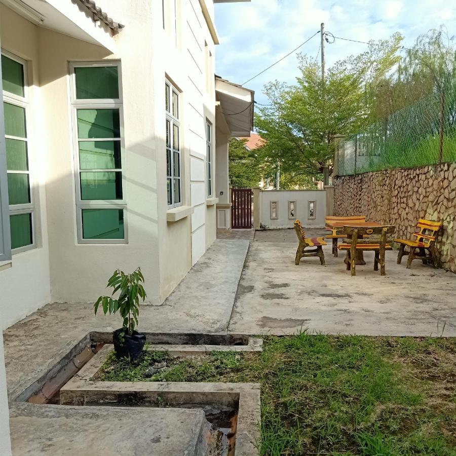 Gambang Homestay Banglomuslim クアンタン エクステリア 写真