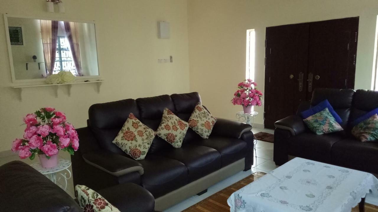 Gambang Homestay Banglomuslim クアンタン エクステリア 写真
